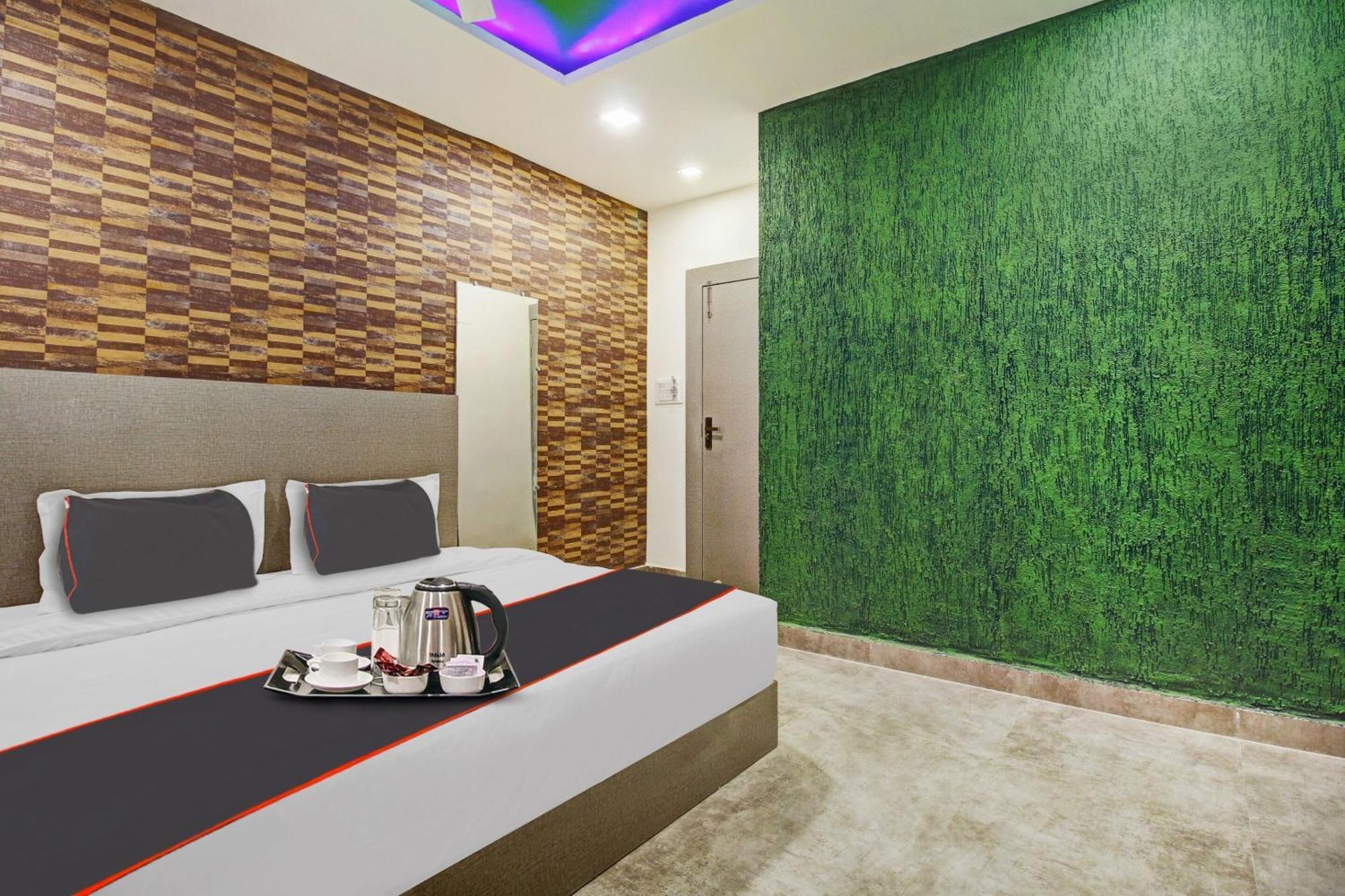 Super Collection O The Wishtler Hotel Бопал Екстериор снимка