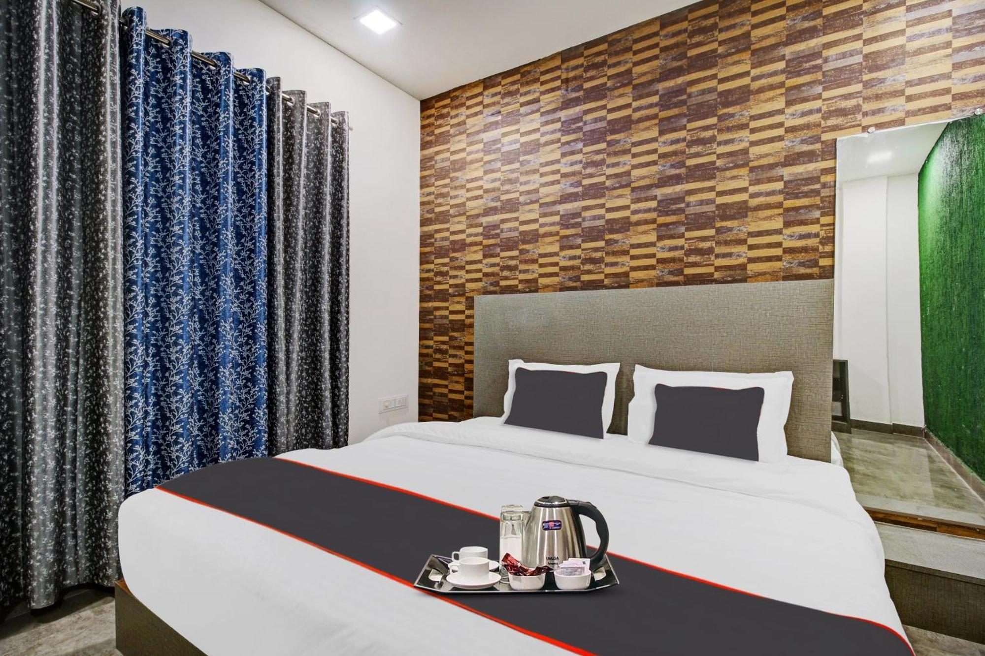 Super Collection O The Wishtler Hotel Бопал Екстериор снимка