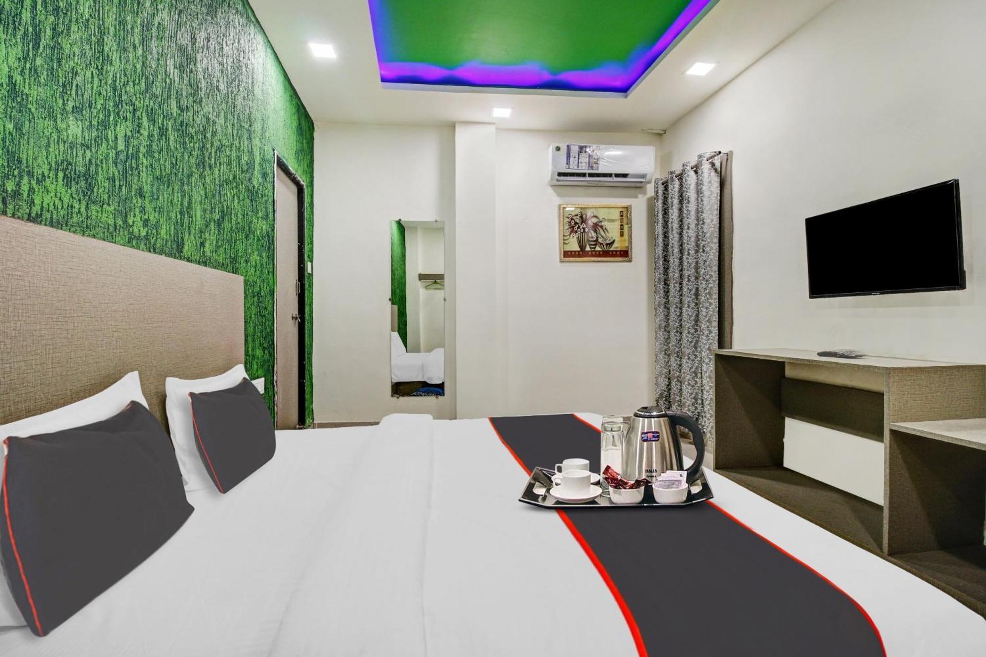 Super Collection O The Wishtler Hotel Бопал Екстериор снимка